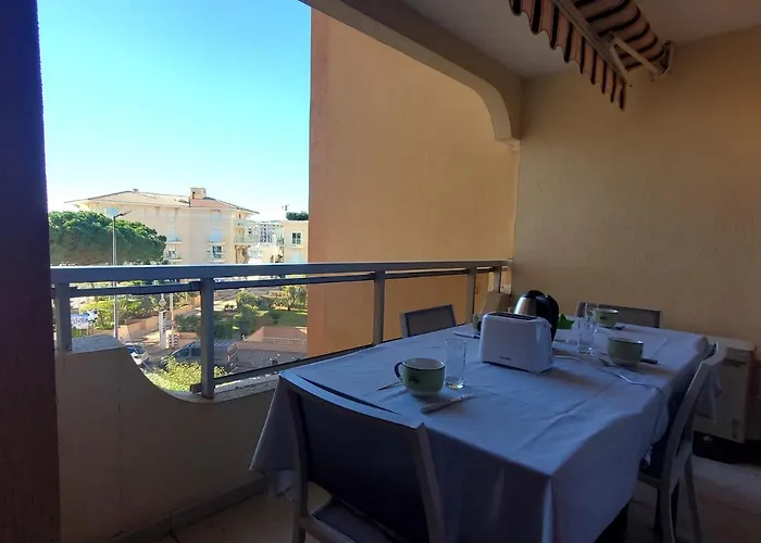Le Capitole T2 35m2 Climatise Balcon Fréjus